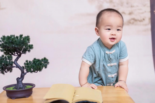 专业助孕公司孕妇显怀是几个月
